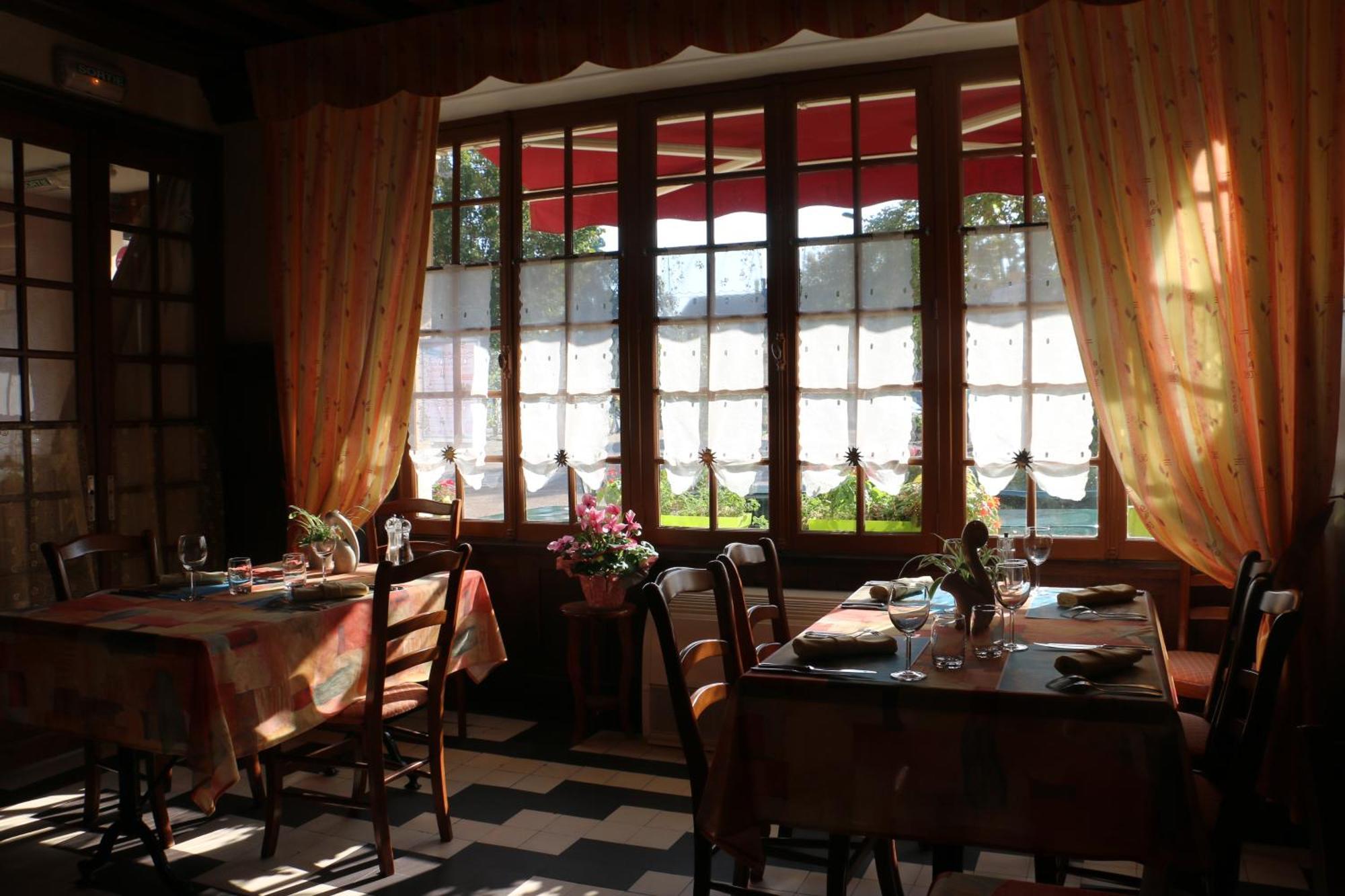L'Hotel Du Nord - Quarré-les-Tombes Esterno foto